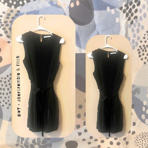🏷️ Abercrombie & Fitch black pleated sleeveless mini dress with waist tie belt - Picture 1 of 17